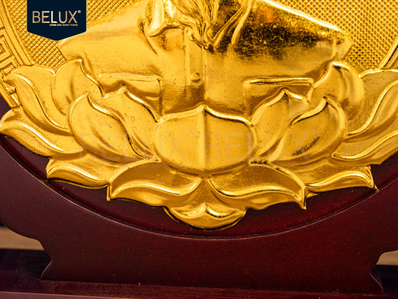 Biểu trưng Bác Hồ mạ vàng 24k cao 25cm